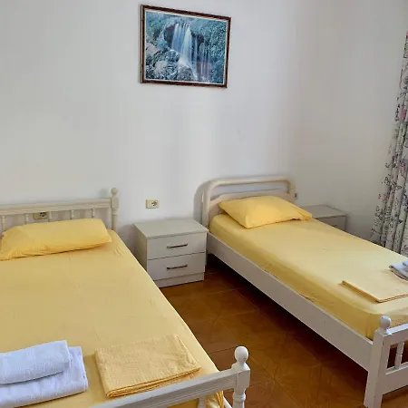 Vaso Apts Apartment Sarande